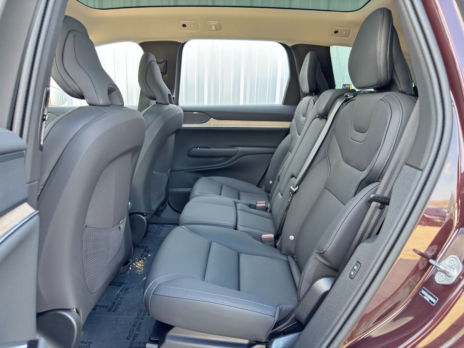 Used 2025 Volvo EX90 Ultra image 44