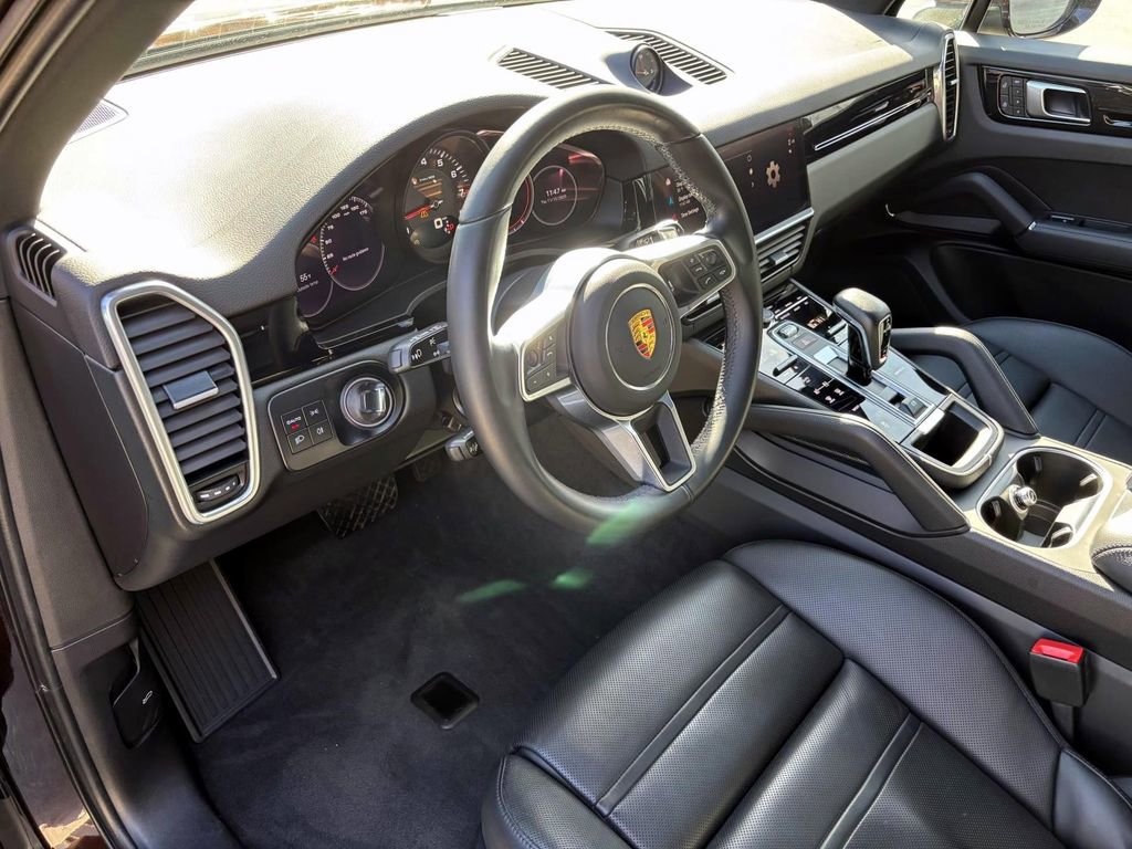 Certified 2022 Porsche Cayenne image 25