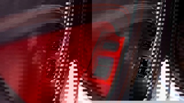 Used 2018 Bentley Bentayga image 18