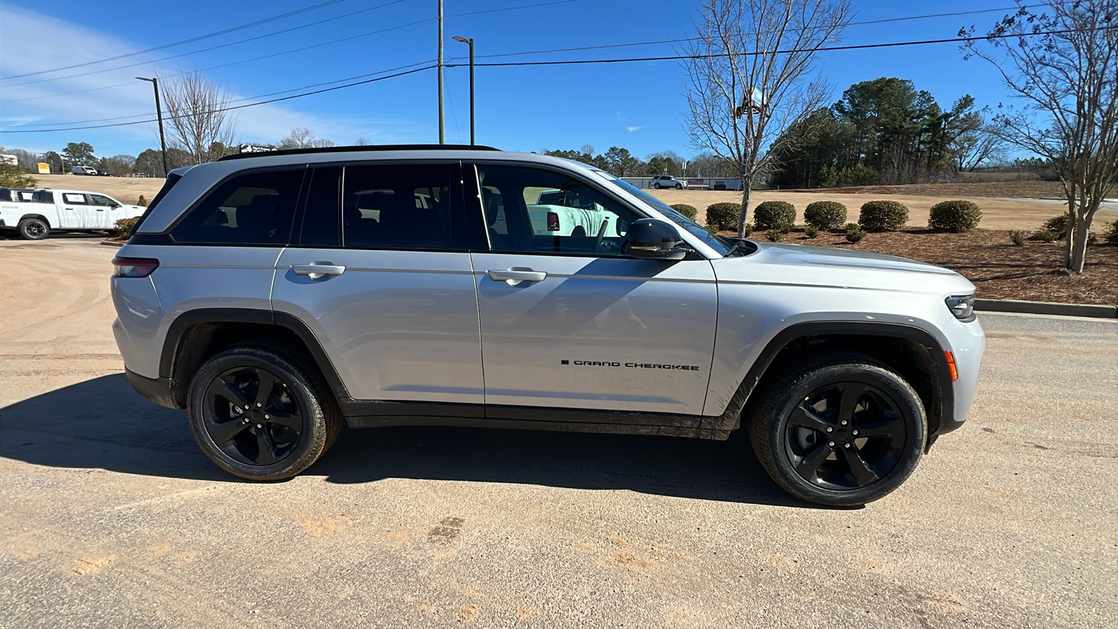 New 2026 Jeep Grand Cherokee Limited w/ Limited Altitude Package AWD/4WD image 7