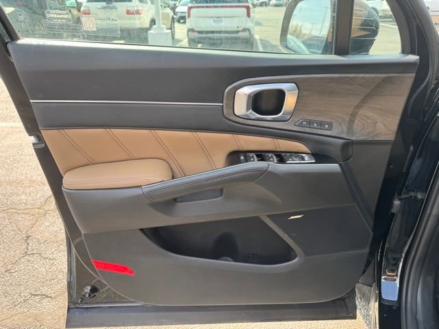 Used 2024 Kia Sorento SX Prestige w/ Olive Brown Leather Package image 14
