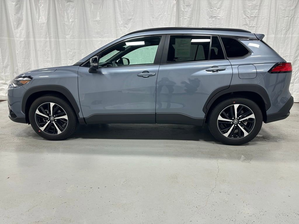 Used 2025 Toyota Corolla Cross XSE image 4