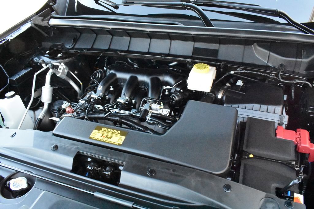 Used 2025 Nissan Pathfinder SL AWD/4WD image 36