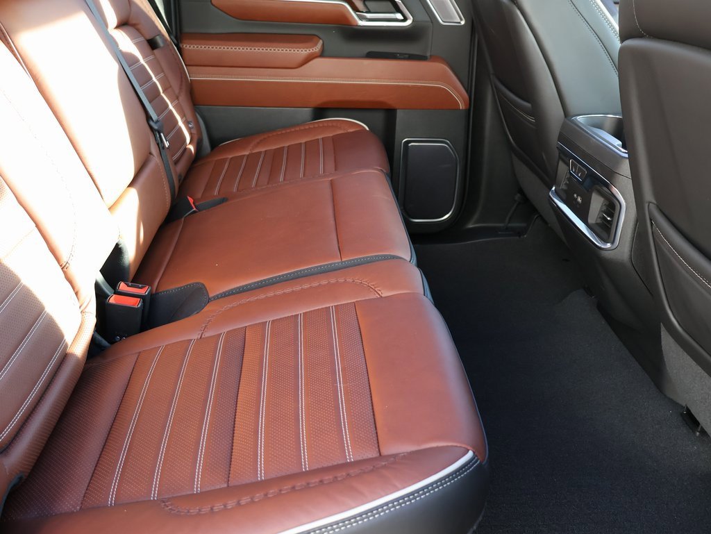 Used 2024 GMC Sierra 2500 Denali Ultimate w/ Max Trailering Package image 18