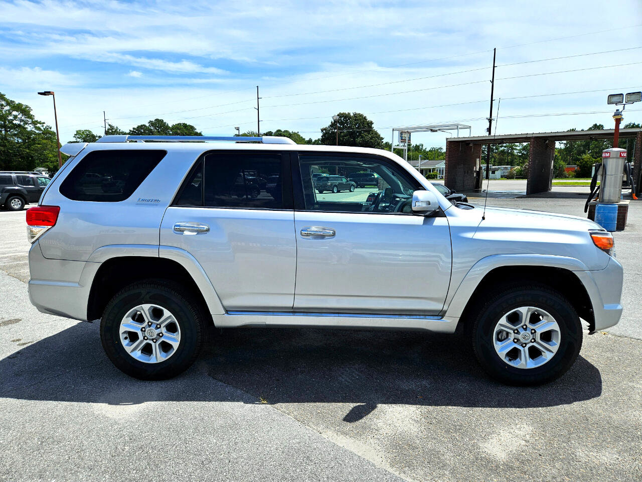 Used 2010 Toyota 4Runner Limited image 7