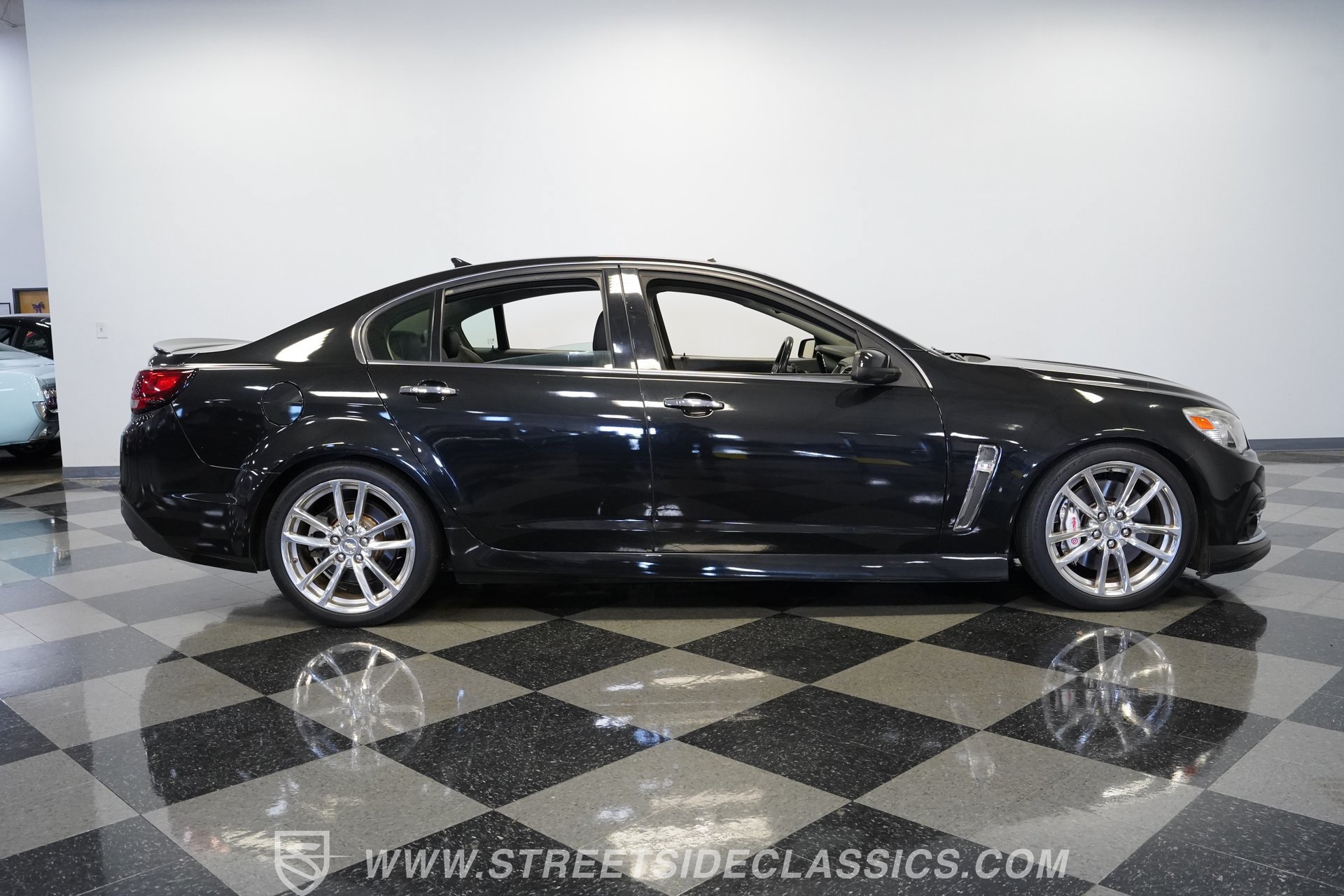 Used 2014 Chevrolet SS RWD image 15