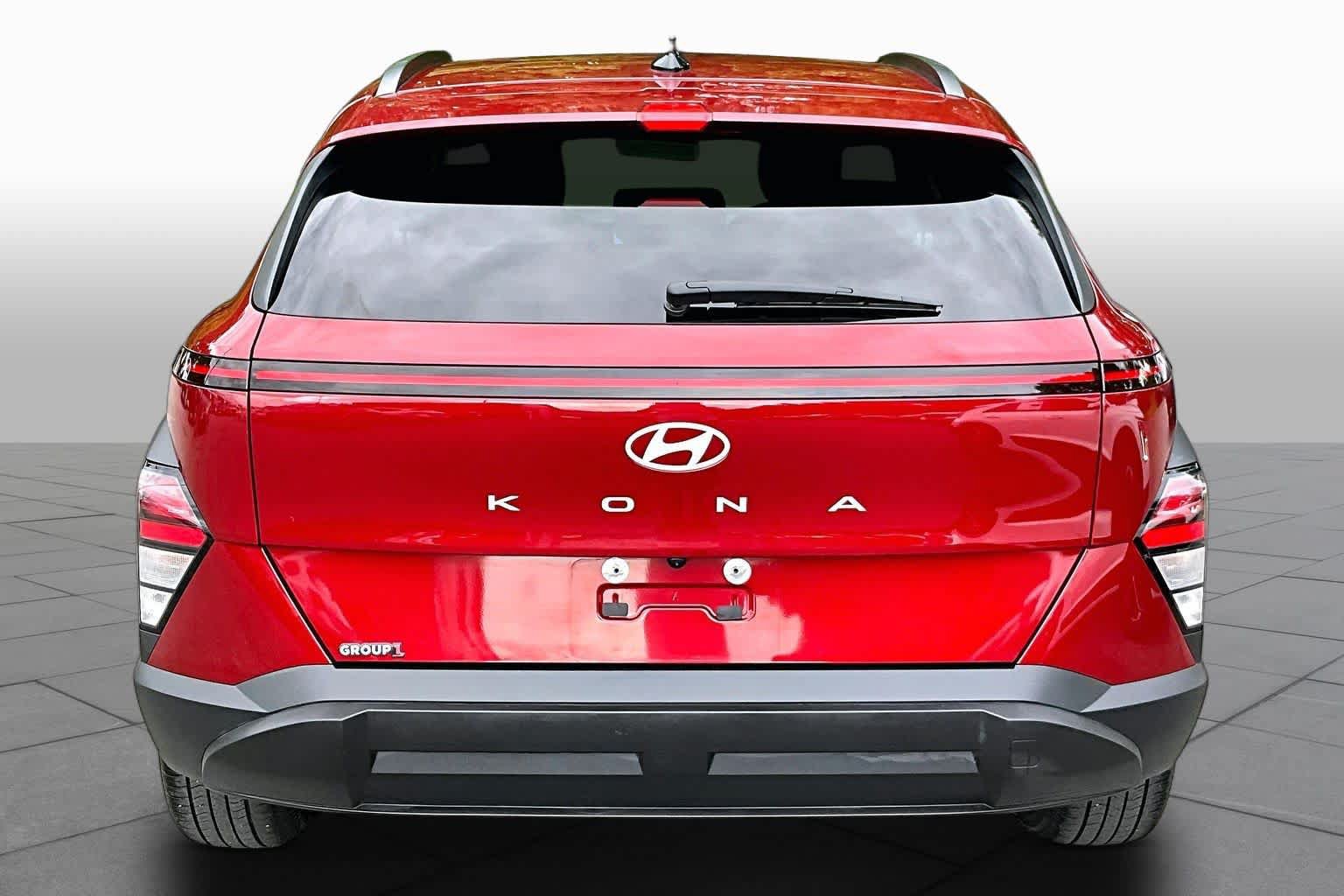 Used 2024 Hyundai Kona SEL FWD image 5