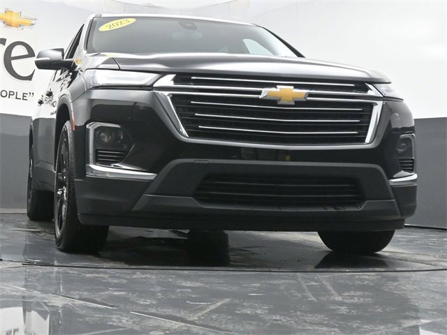 Used 2023 Chevrolet Traverse LT w/ LPO, Floor Liner Package image 3