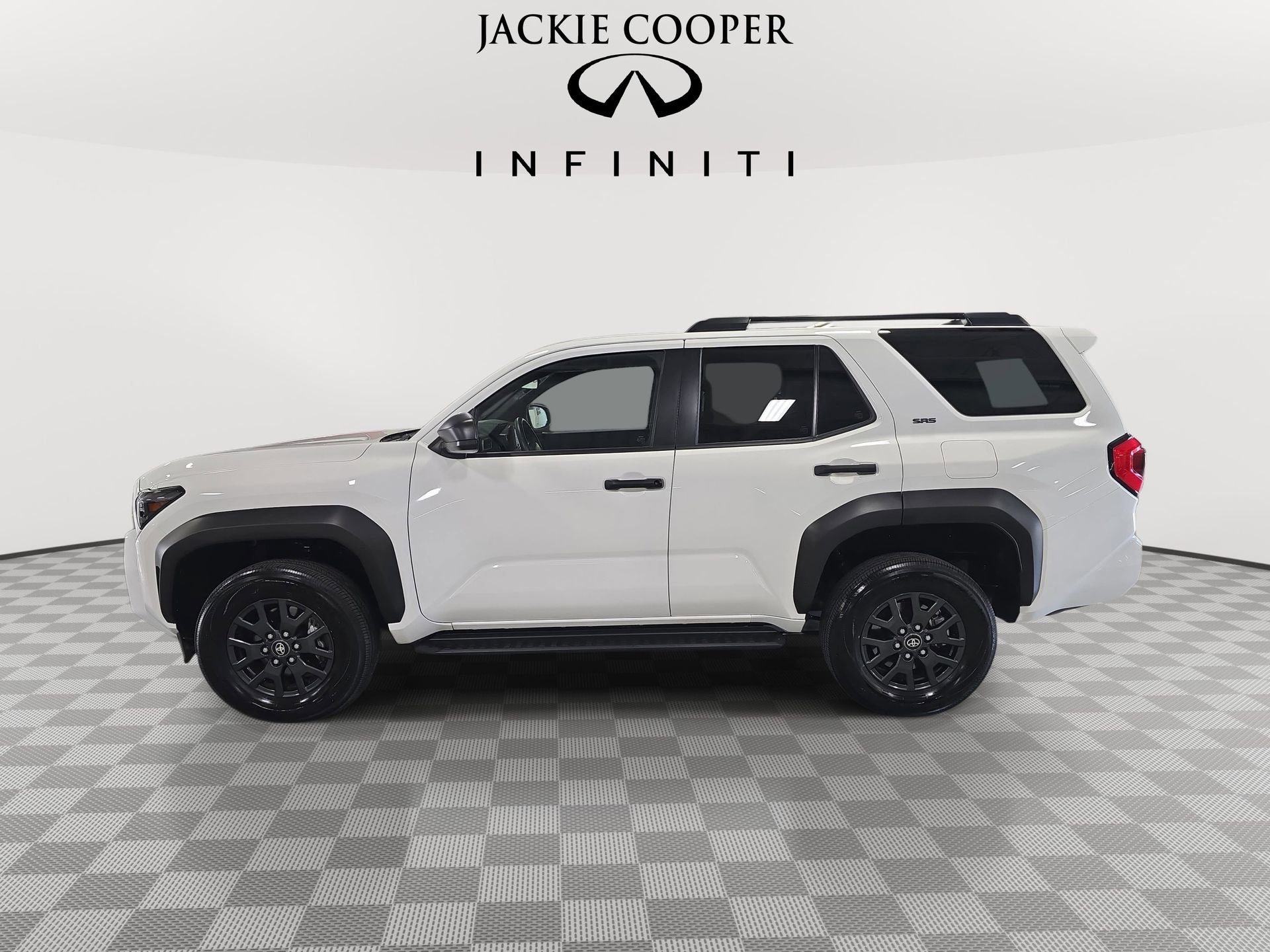 Used 2025 Toyota 4Runner SR5 AWD/4WD image 8