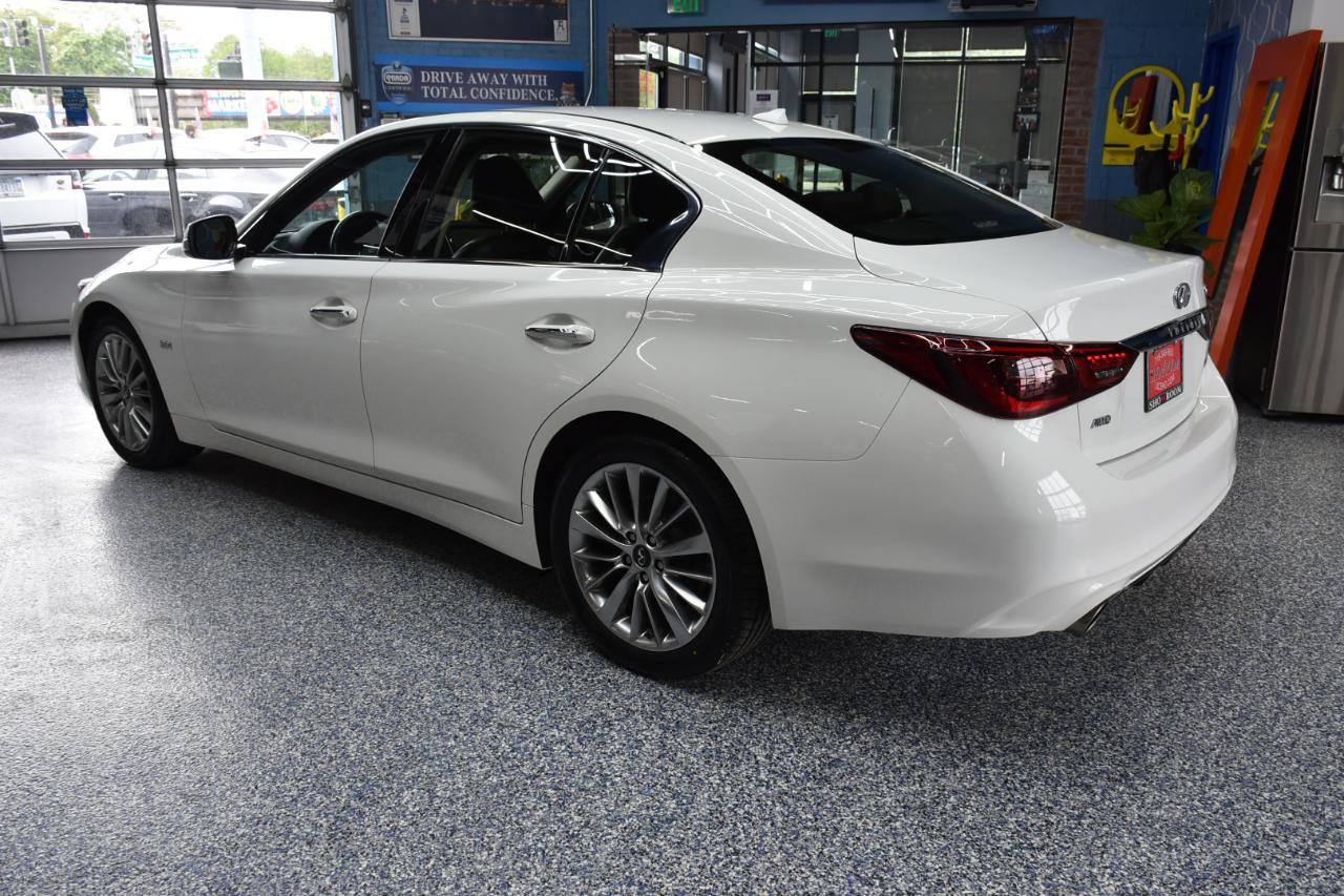Used 2019 INFINITI Q50 Luxe w/ Essential Package (3.0T Luxe) AWD/4WD image 7