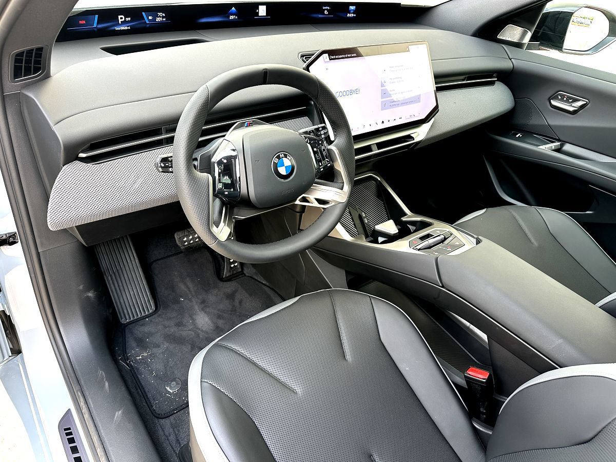 New 2027 BMW iX3 50 xDrive w/ M Sport Professional Package AWD/4WD image 11