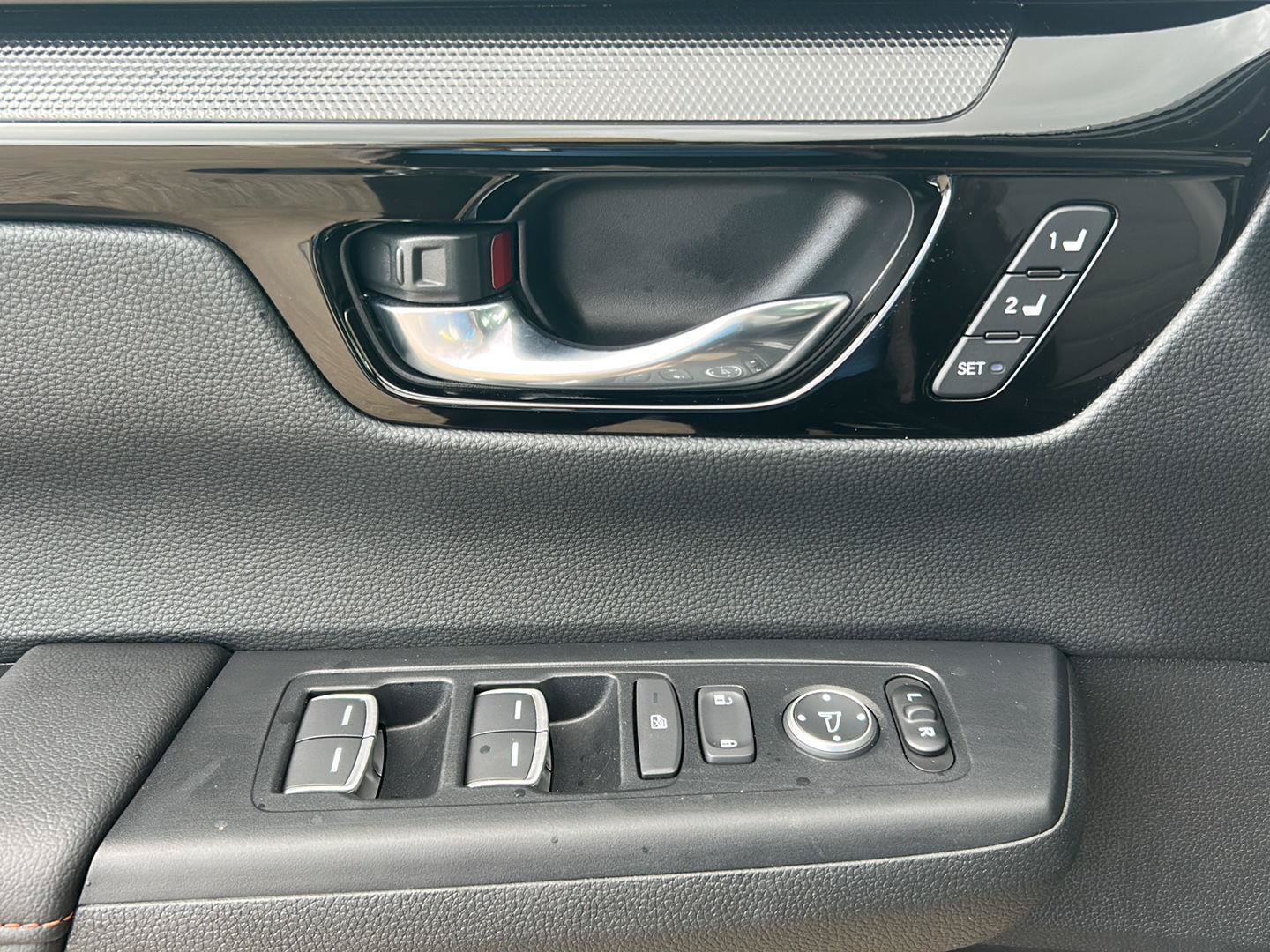 Used 2026 Honda CR-V Sport Touring image 9