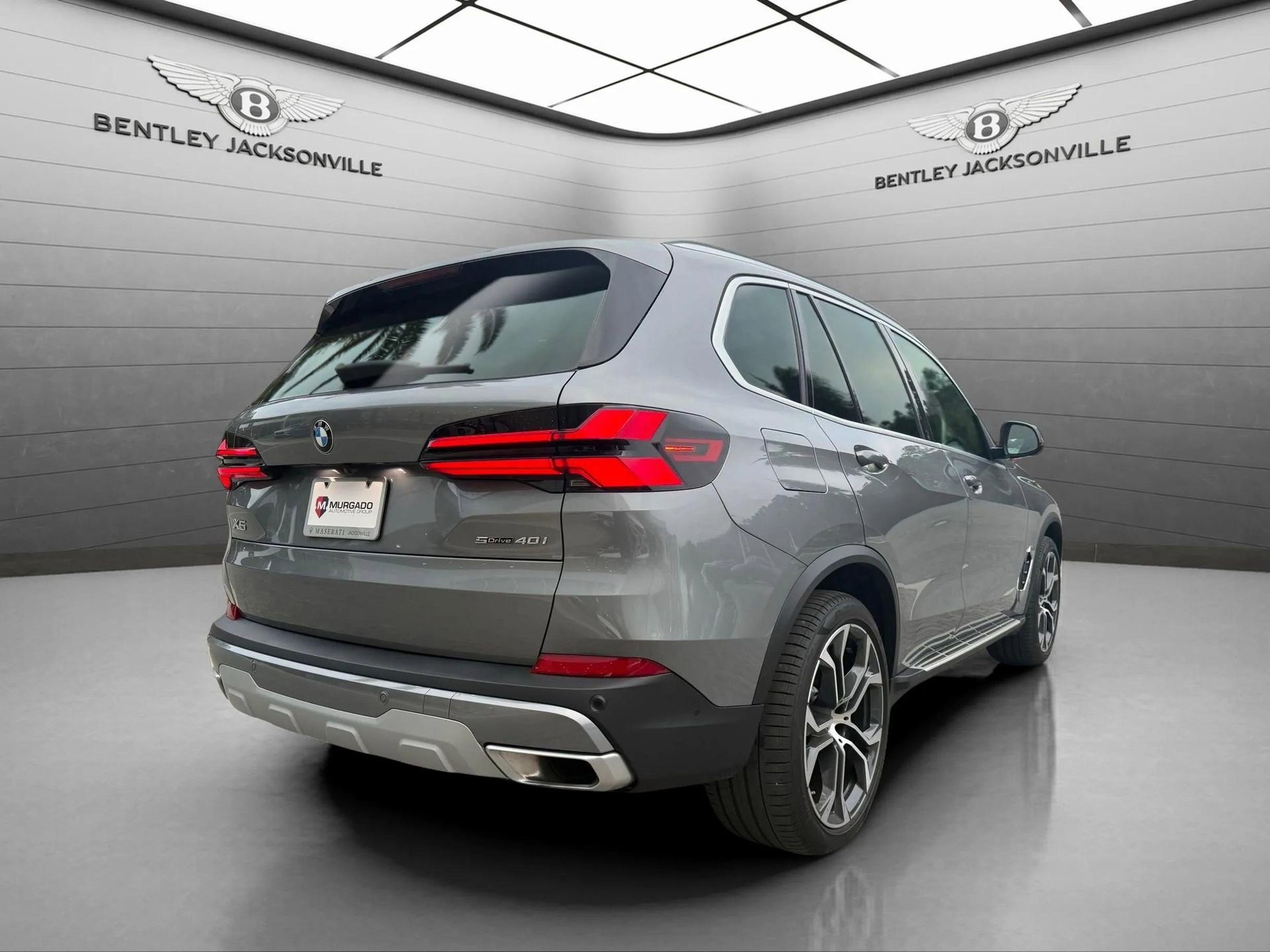 Used 2024 BMW X5 xDrive40i w/ M Sport Package image 10