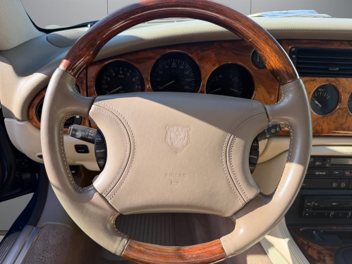 Used 1997 Jaguar XK8 Convertible RWD image 11