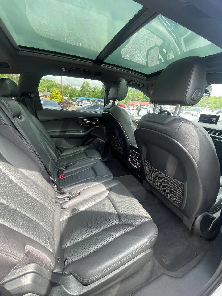 Used 2017 Audi Q7 3.0T Prestige AWD/4WD image 15