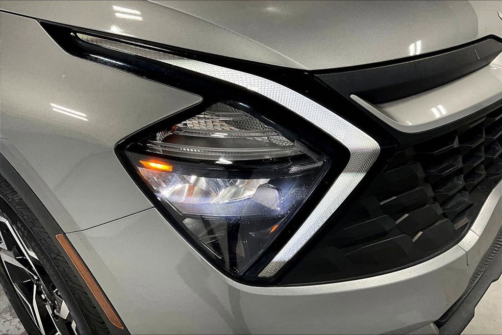 Used 2023 Kia Sportage LX image 39