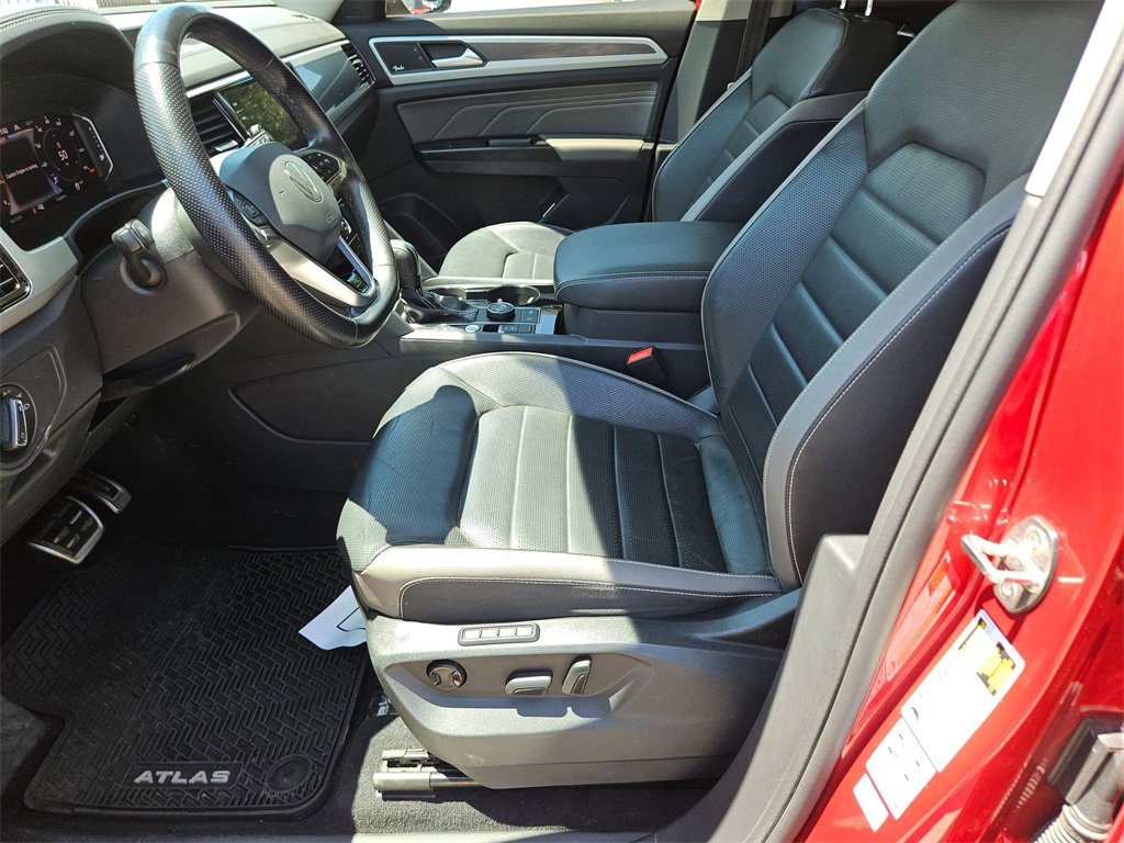 Used 2021 Volkswagen Atlas SEL Premium image 17