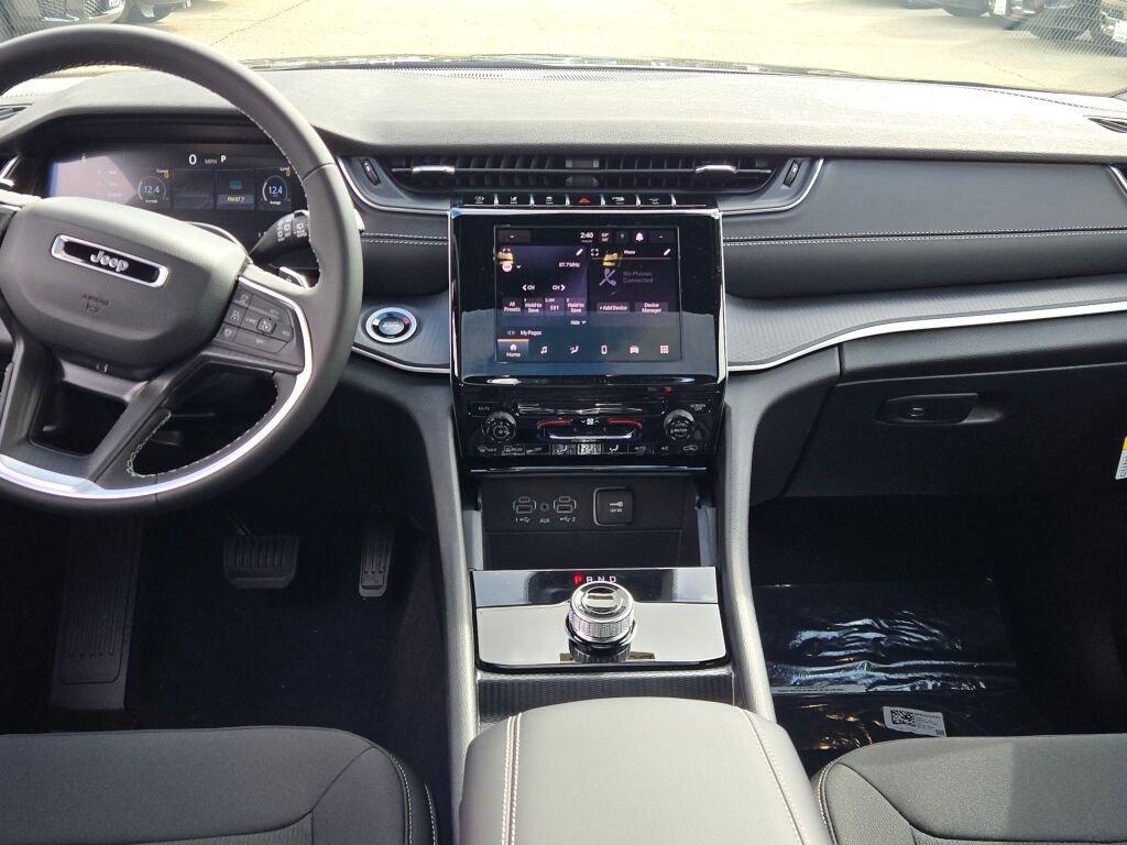 New 2025 Jeep Grand Cherokee L Laredo w/ Trailer Tow Package image 21