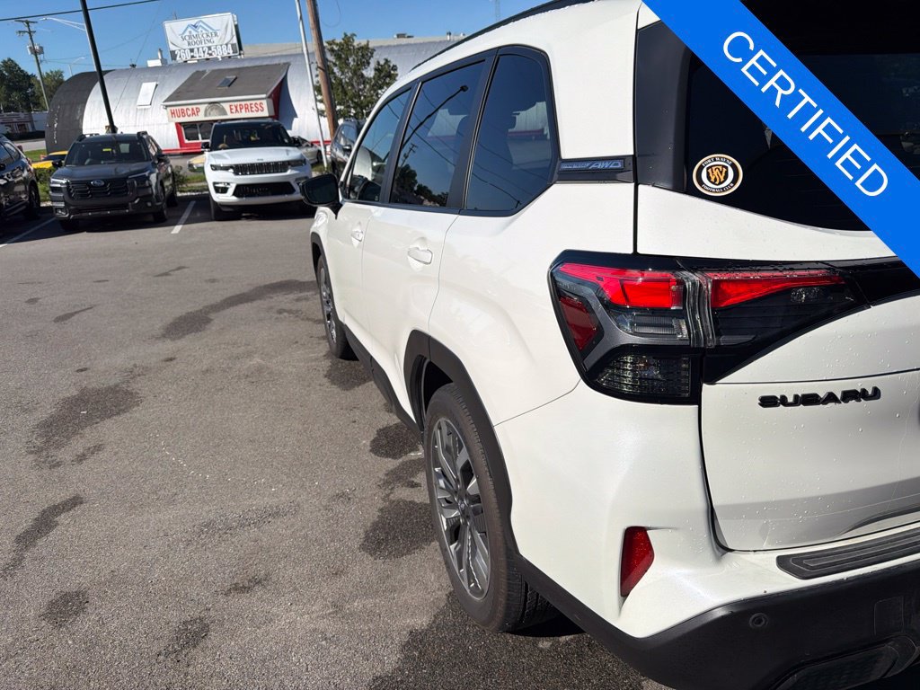 Used 2025 Subaru Forester Touring AWD/4WD image 3
