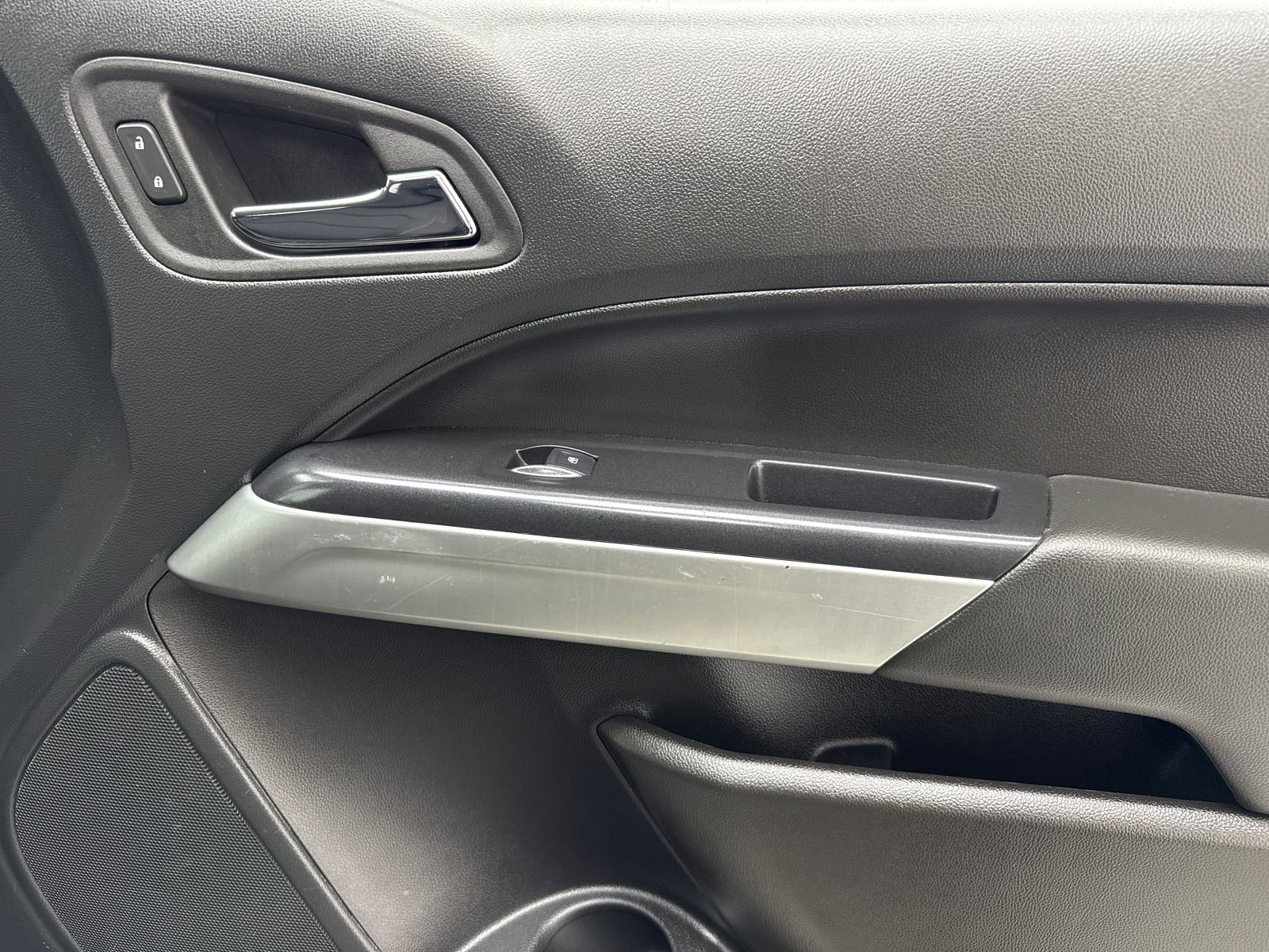 Used 2022 Chevrolet Colorado LT w/ Fleet Safety Package image 38