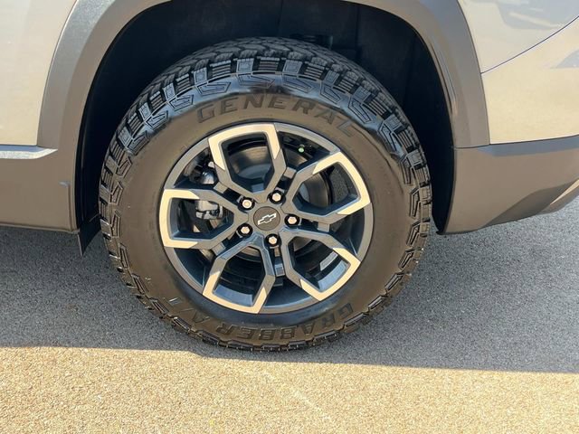 New 2026 Chevrolet Equinox ACTIV w/ Convenience Package III image 16