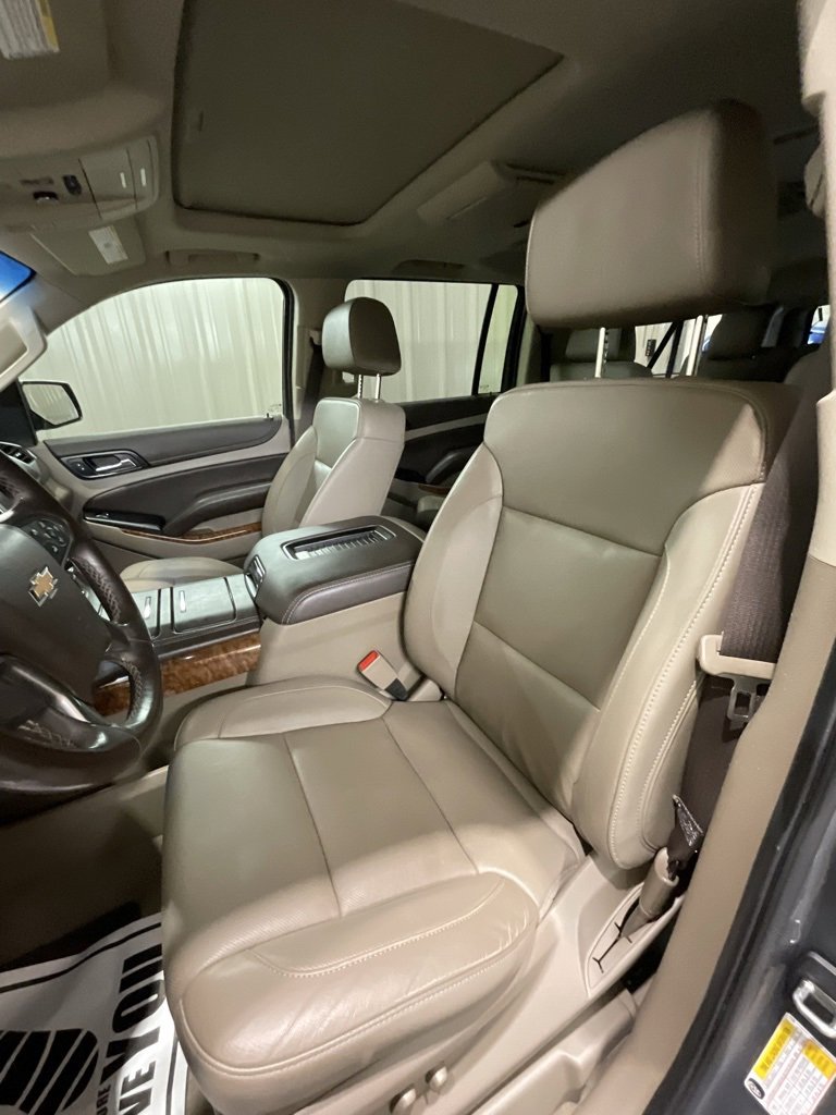 Used 2020 Chevrolet Suburban Premier image 10