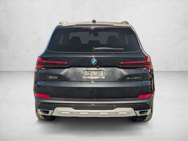 New 2026 BMW X5 xDrive50e w/ Climate Comfort Package AWD/4WD image 8