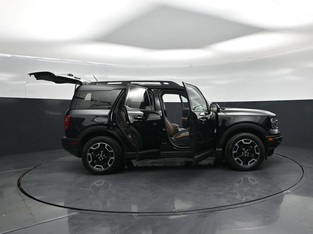Certified 2023 Ford Bronco Sport Outer Banks w/ Tech Package AWD/4WD image 4