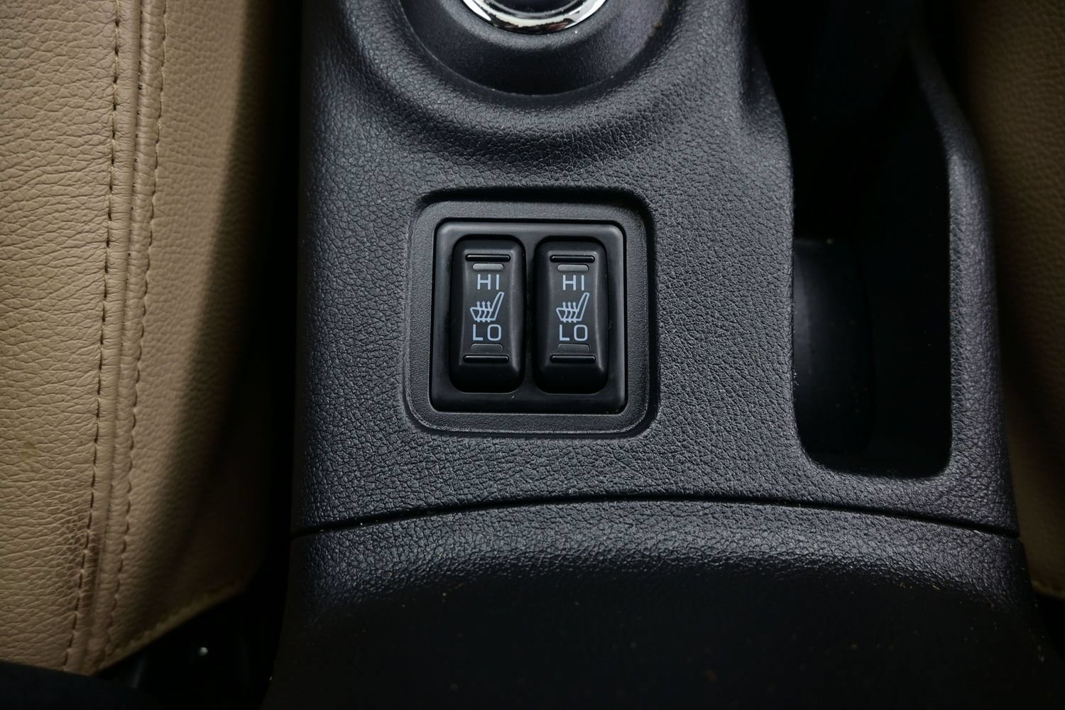 Used 2015 Mitsubishi Outlander SE AWD/4WD image 24