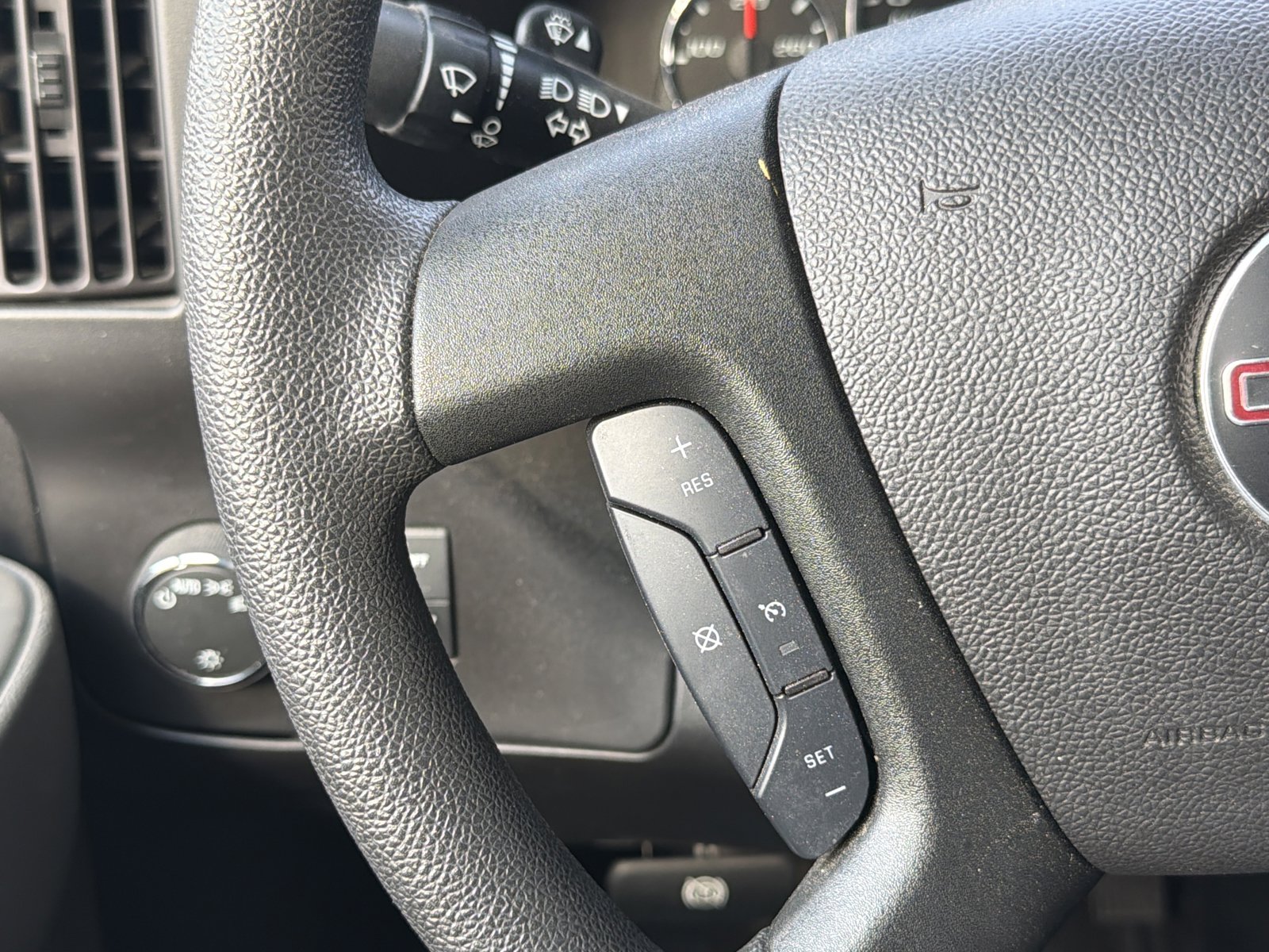 Used 2024 GMC Savana 2500 w/ Driver Convenience Package RWD image 8