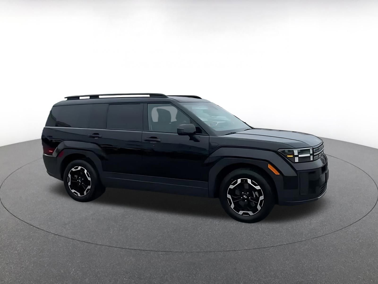 Used 2025 Hyundai Santa Fe SEL image 2