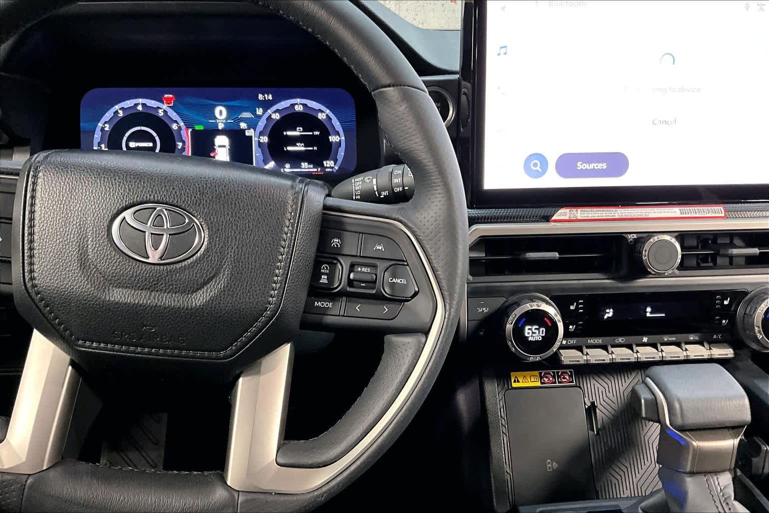 Used 2025 Toyota 4Runner Limited AWD/4WD image 25