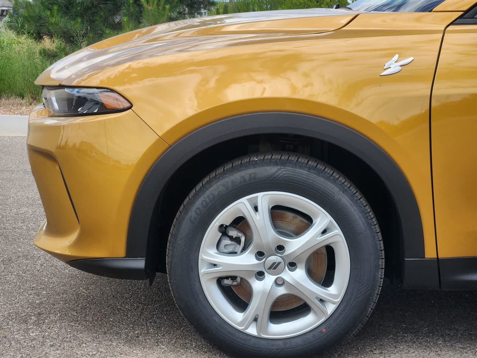 New 2025 Dodge Hornet GT w/ Cold Weather Group AWD/4WD image 9