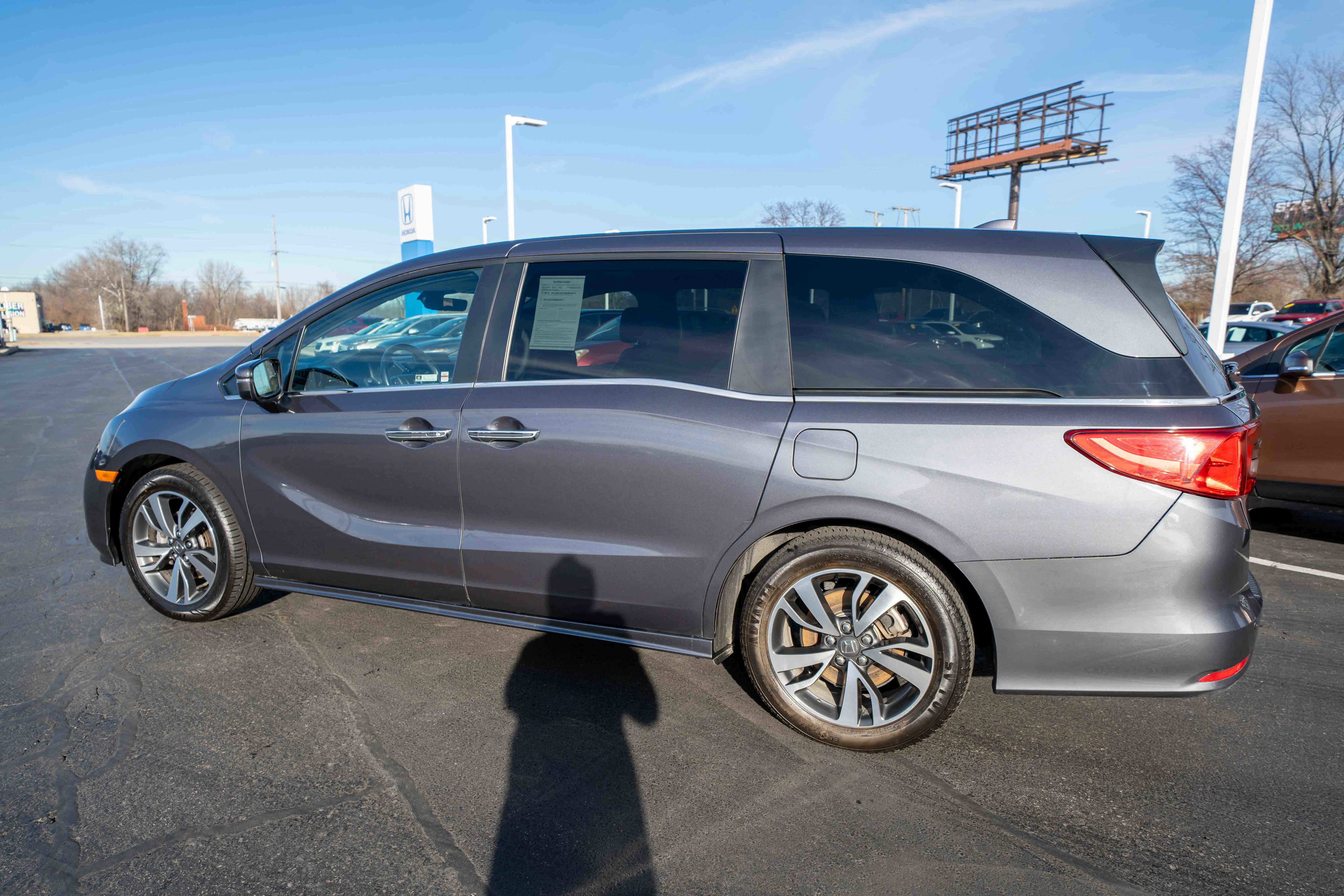 Certified 2024 Honda Odyssey Touring image 4