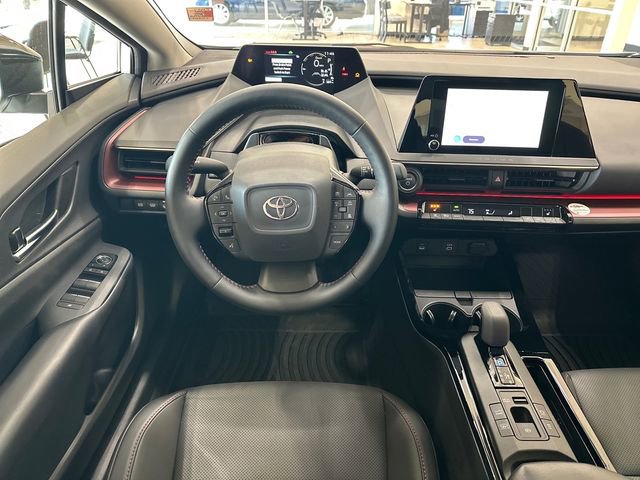 Used 2025 Toyota Prius Plug-In Hybrid image 10