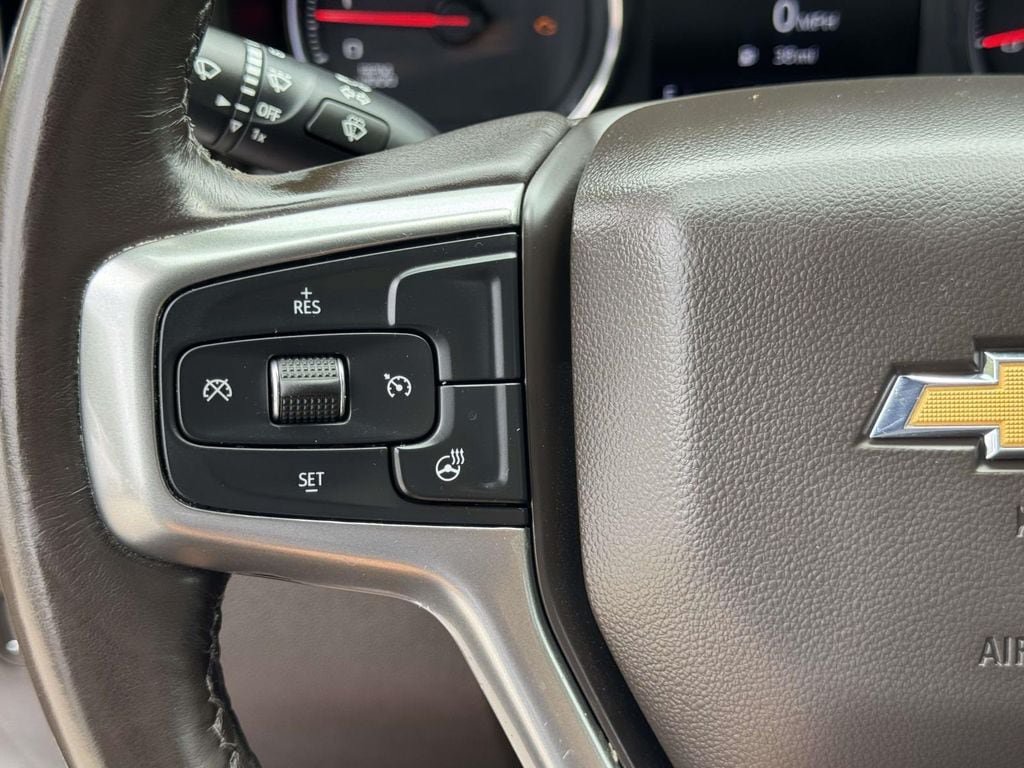 Used 2021 Chevrolet Silverado 1500 LTZ w/ Z71 Off-Road Package AWD/4WD image 13