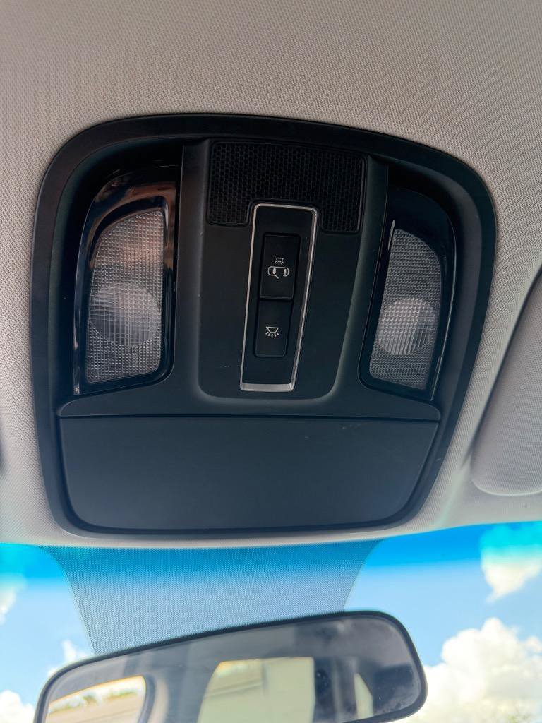 Used 2020 Kia Sorento LX FWD image 7