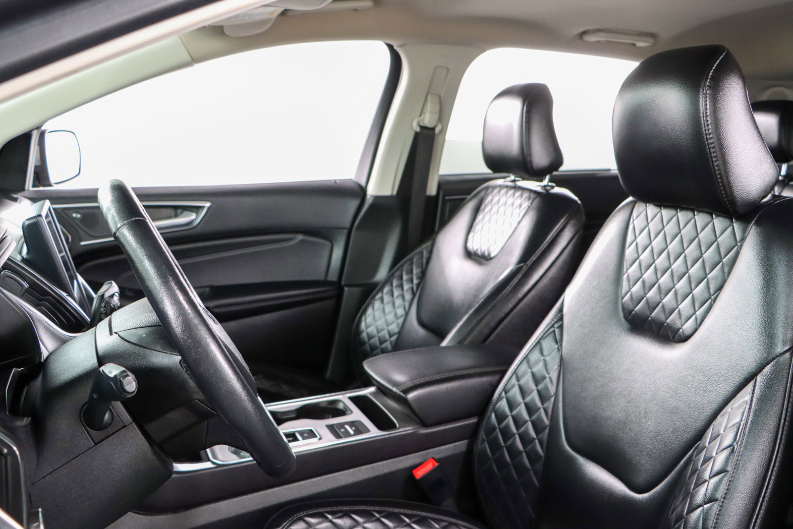 Used 2023 Ford Edge Titanium image 23