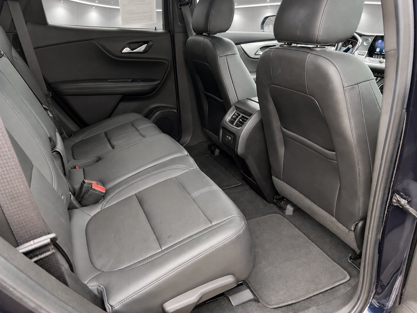 Used 2020 Chevrolet Blazer LT AWD/4WD image 24