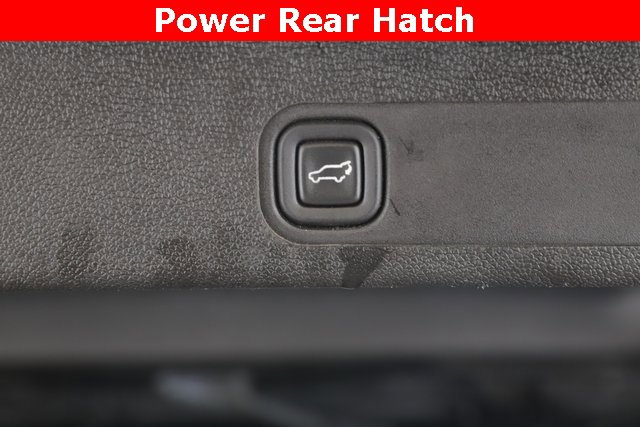 Used 2013 GMC Yukon XL Denali image 32