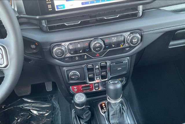 New 2025 Jeep Wrangler Unlimited Rubicon w/ Steel Bumper Group image 7