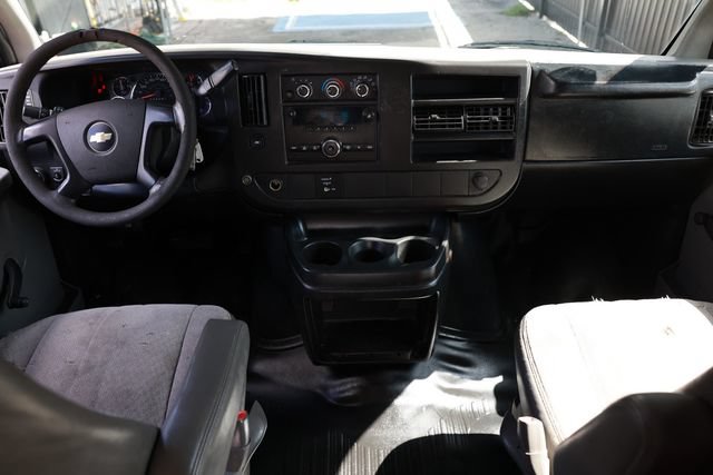 Used 2012 Chevrolet Express 3500 Extended RWD image 17