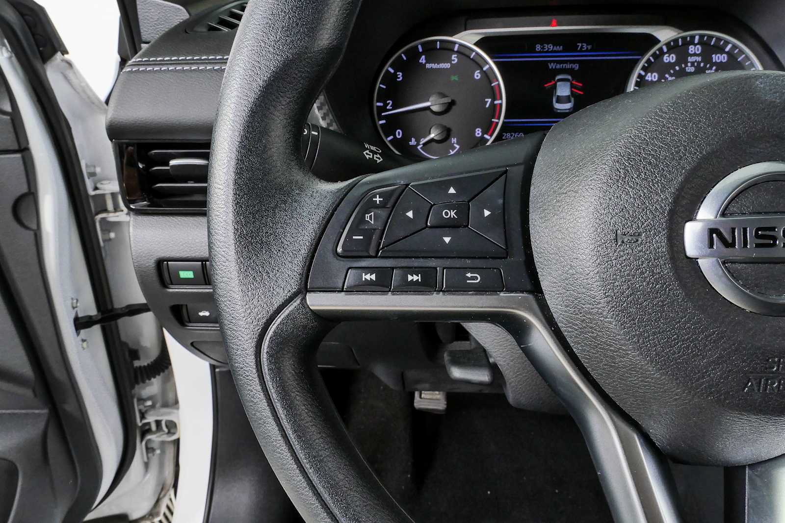 Used 2023 Nissan Sentra SV FWD image 8