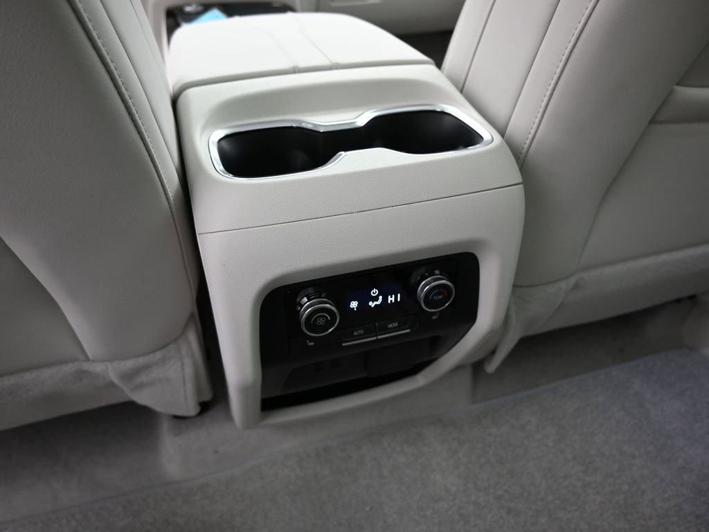 New 2026 Buick Enclave Avenir w/ Super Cruise Package AWD/4WD image 23