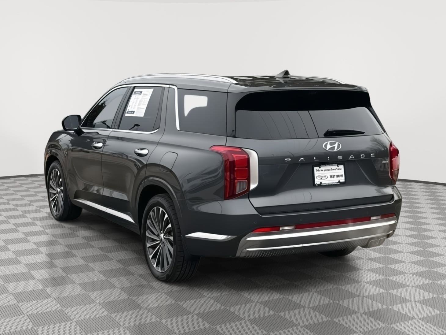 Used 2023 Hyundai Palisade Calligraphy image 7