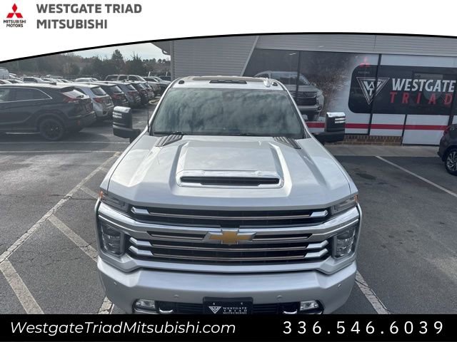 Used 2020 Chevrolet Silverado 2500 High Country w/ Technology Package image 3