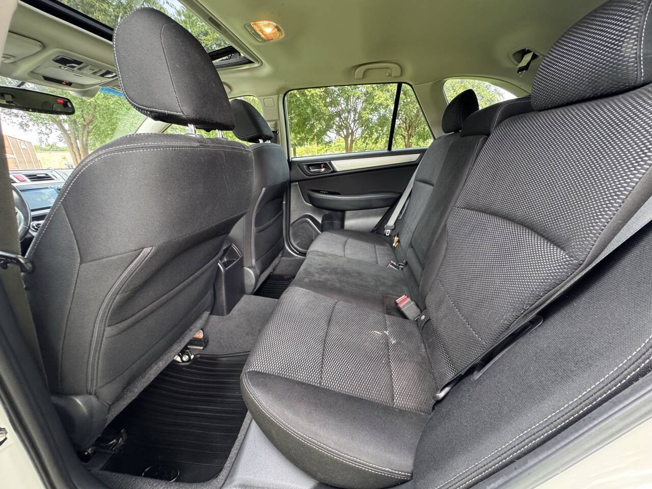 Used 2015 Subaru Outback 2.5i Premium AWD/4WD image 14