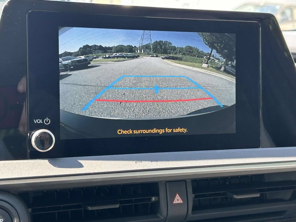 Used 2024 Toyota Prius XLE FWD image 27