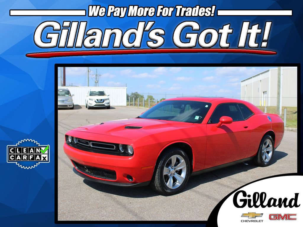 Used 2021 Dodge Challenger SXT image 1
