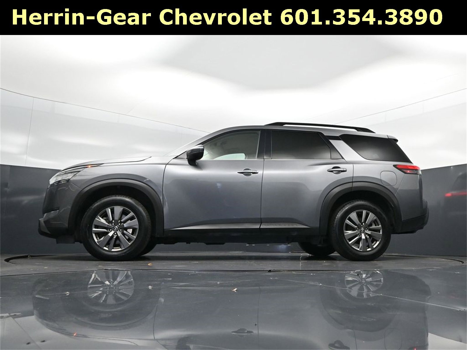 Used 2022 Nissan Pathfinder SV image 41